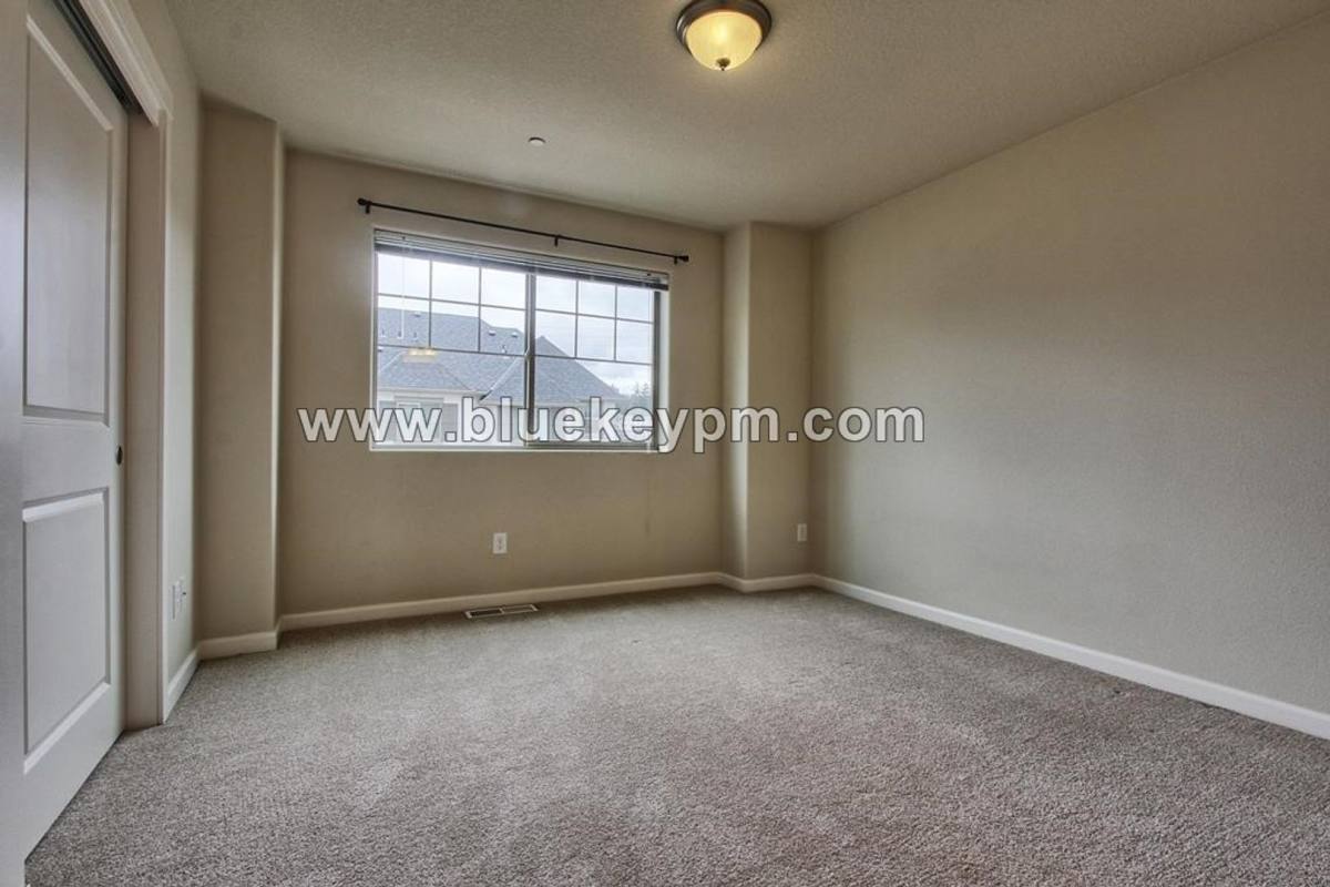 Townhouse for rent at 13747 SW Silent Fox Terrace, Sherwood, OR 97140