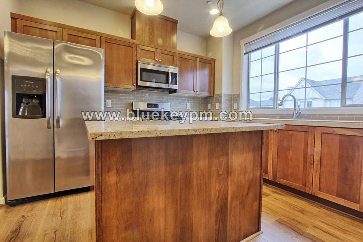 Townhouse for rent at 13747 SW Silent Fox Terrace, Sherwood, OR 97140