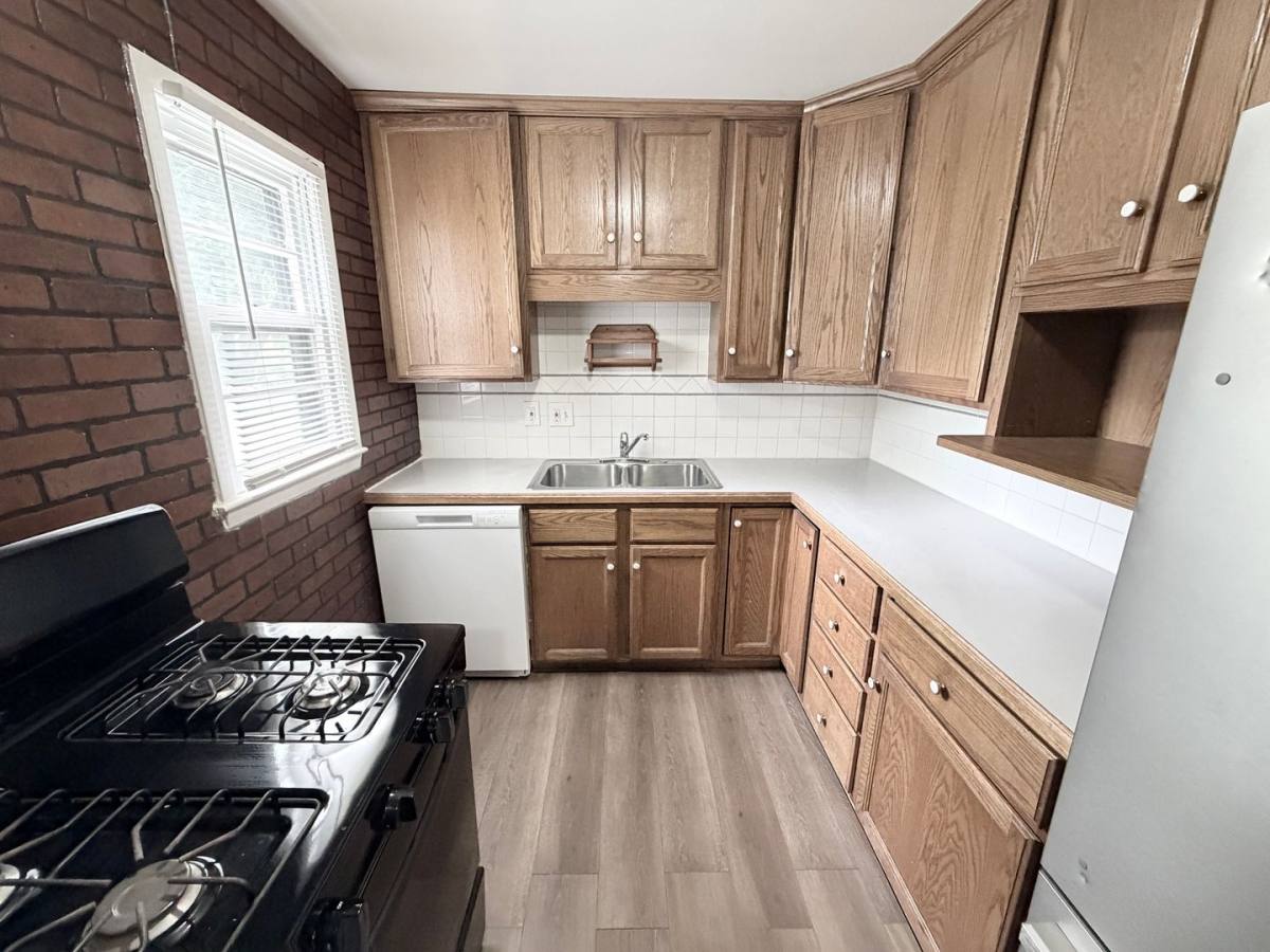 House for rent at 2503 S Crescent Ave, Independence, MO 64052