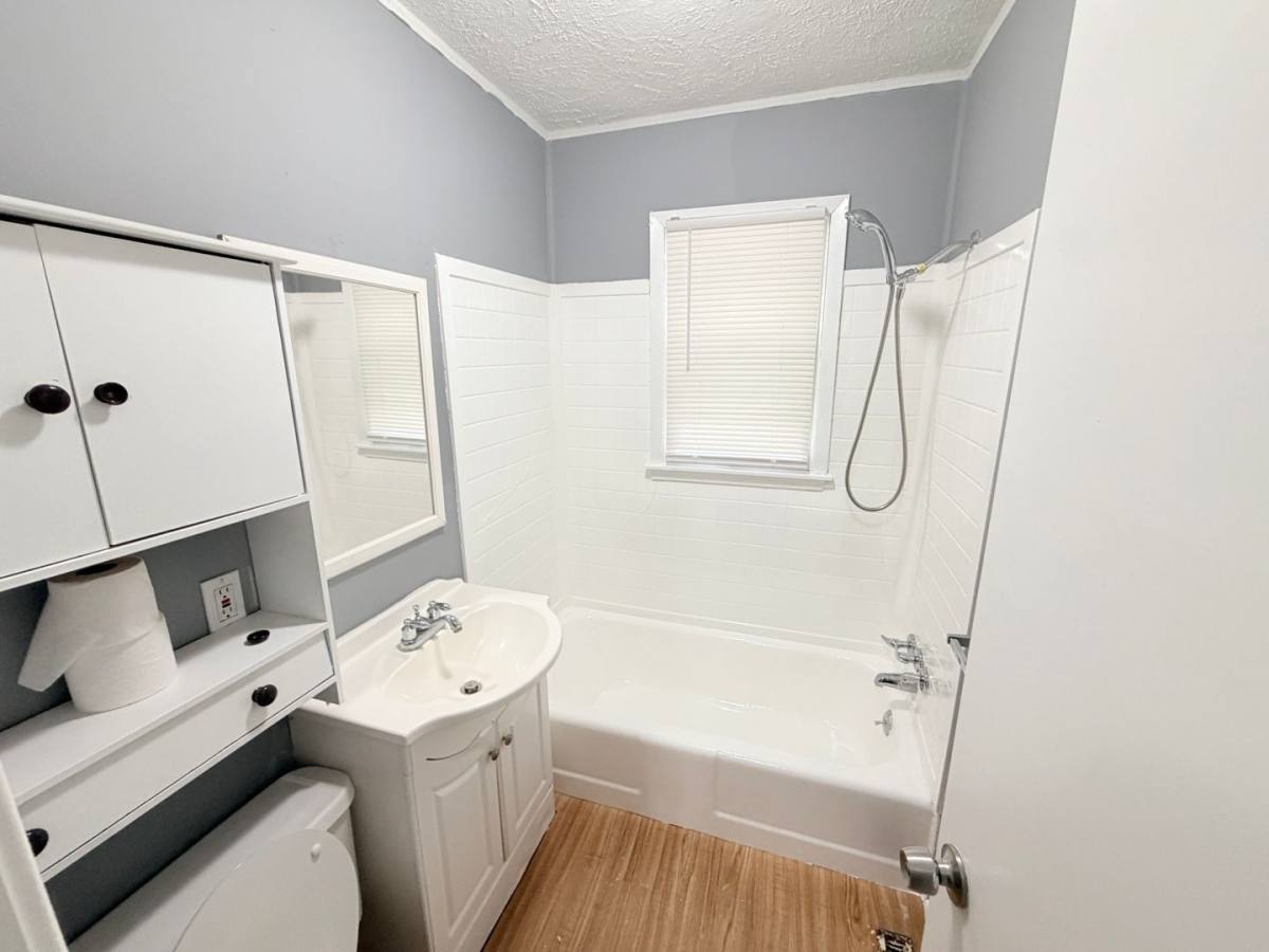 House for rent at 2503 S Crescent Ave, Independence, MO 64052