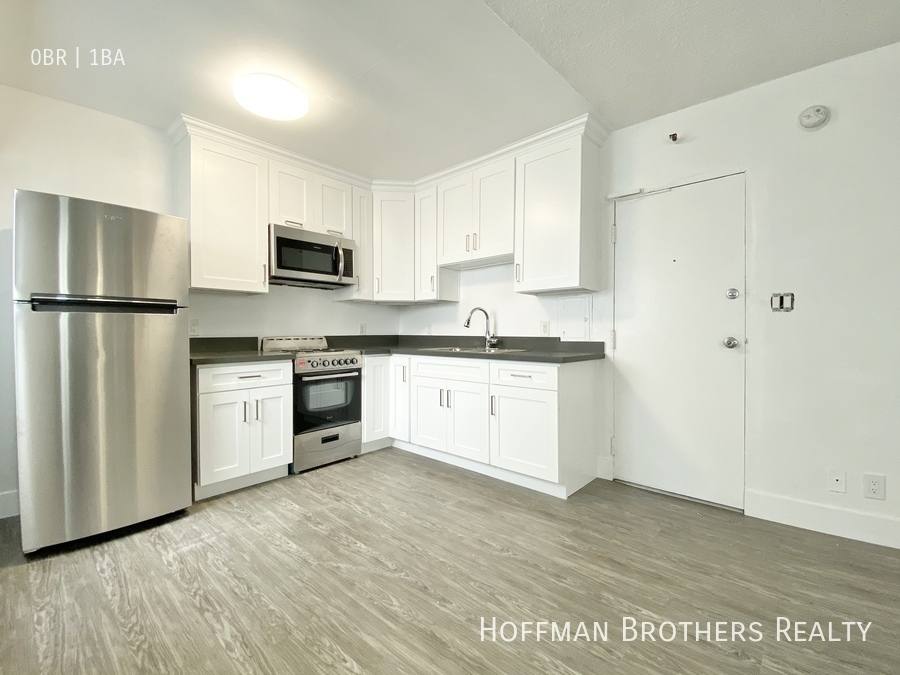 Apartment for rent at 30 Horizon Ave #5, Venice, CA 90291