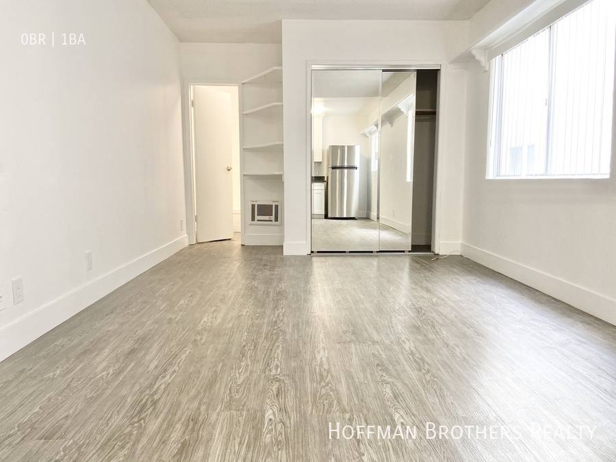 Apartment for rent at 30 Horizon Ave #5, Venice, CA 90291
