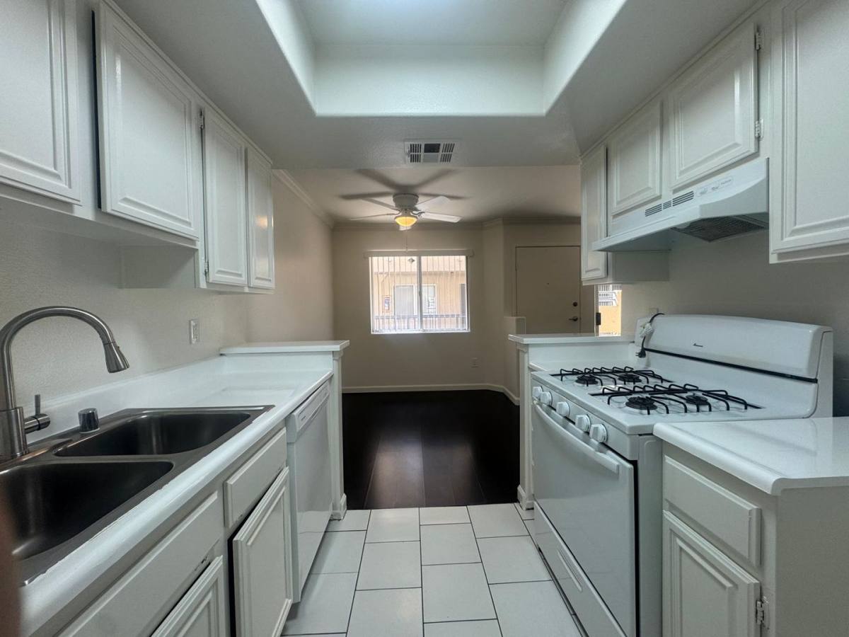 Apartment for rent at 13002 Riverside Dr, Sherman Oaks, CA 91423
