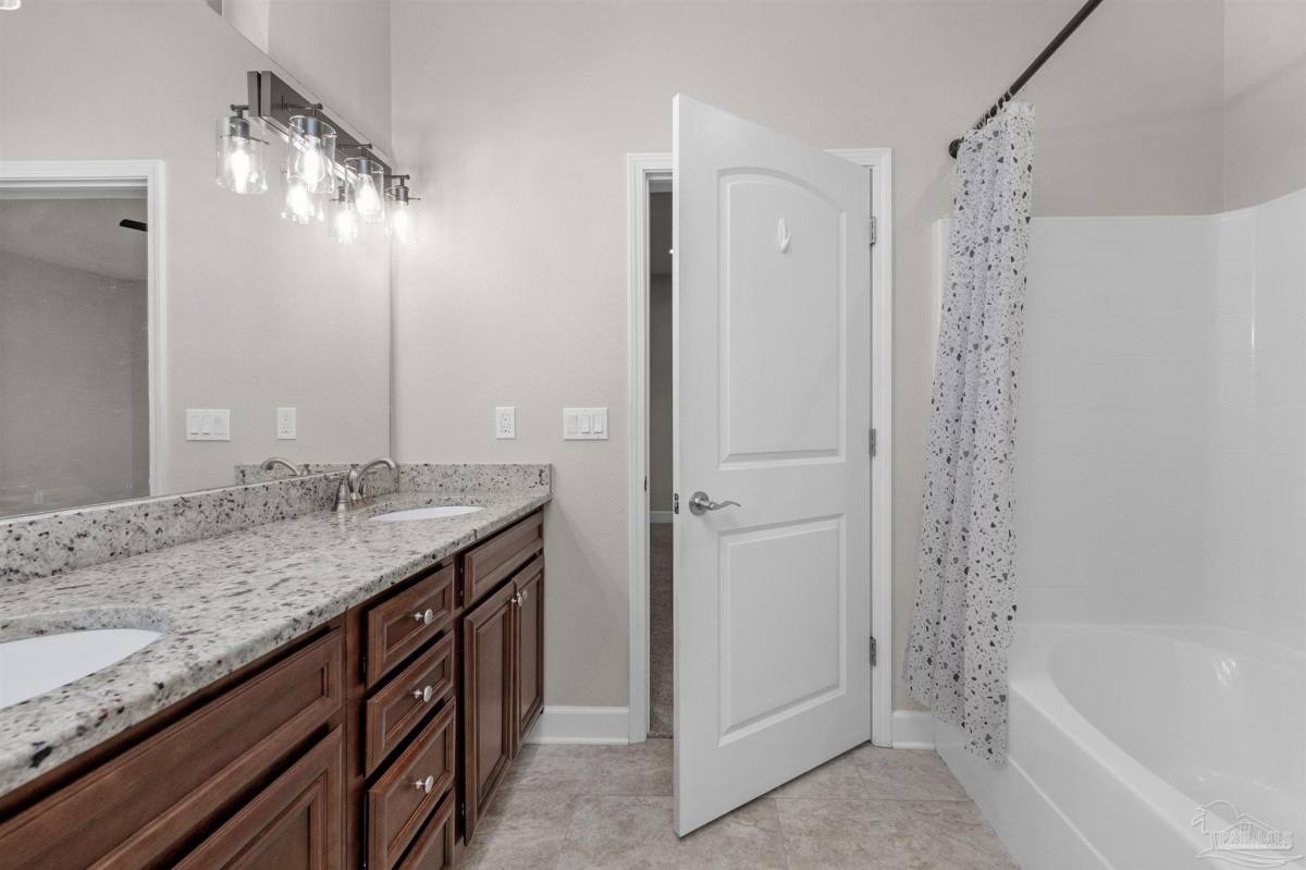 Townhouse for rent at 3514 Mossy Oak Villas Circle, Pensacola, FL 32514