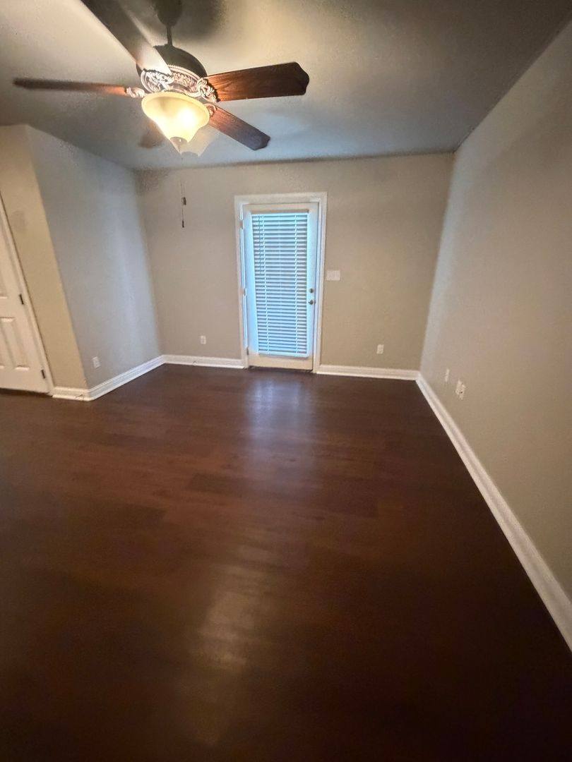 Apartment for rent at 680 E Ocean Blvd, Los Fresnos, TX 78566