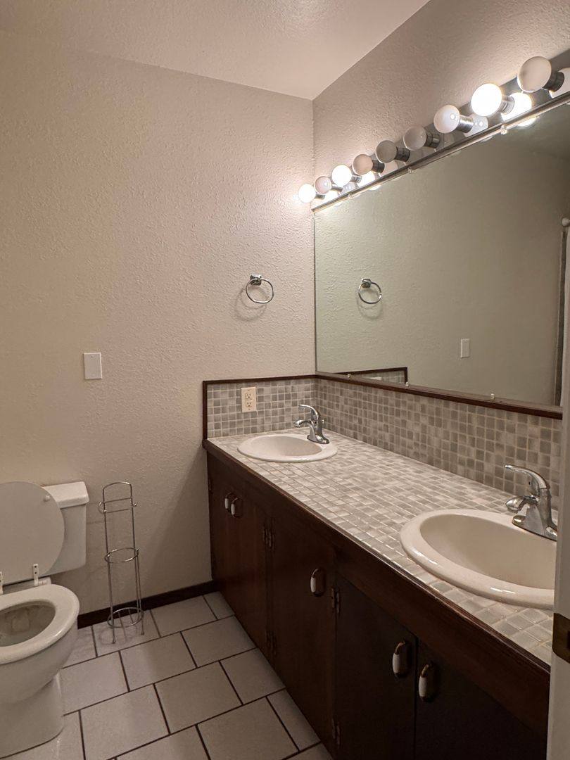 House for rent at 104 N 14th St, Selah, WA 98942