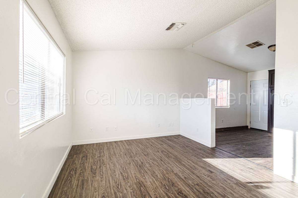 House for rent at 1905 McCray St, Bakersfield, CA 93308
