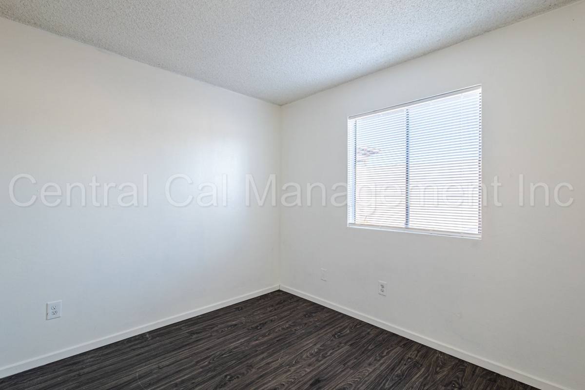 House for rent at 1905 McCray St, Bakersfield, CA 93308