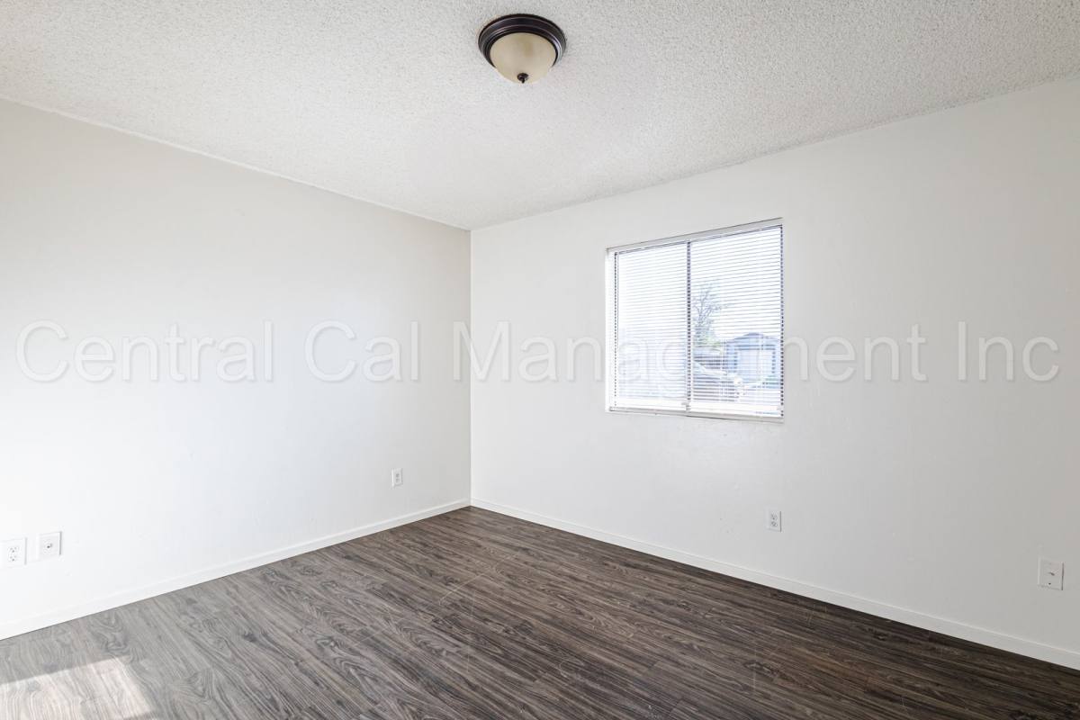 House for rent at 1905 McCray St, Bakersfield, CA 93308