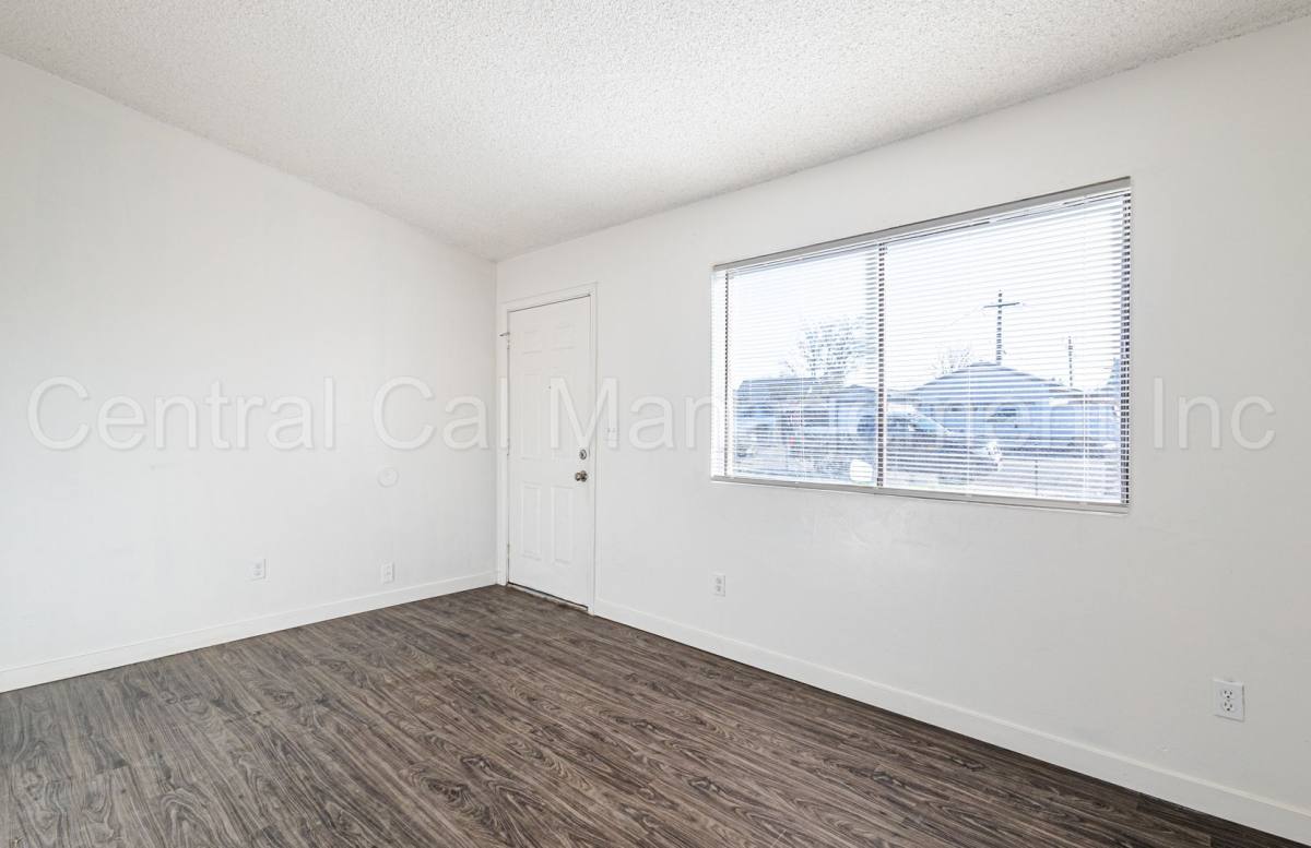 House for rent at 1905 McCray St, Bakersfield, CA 93308