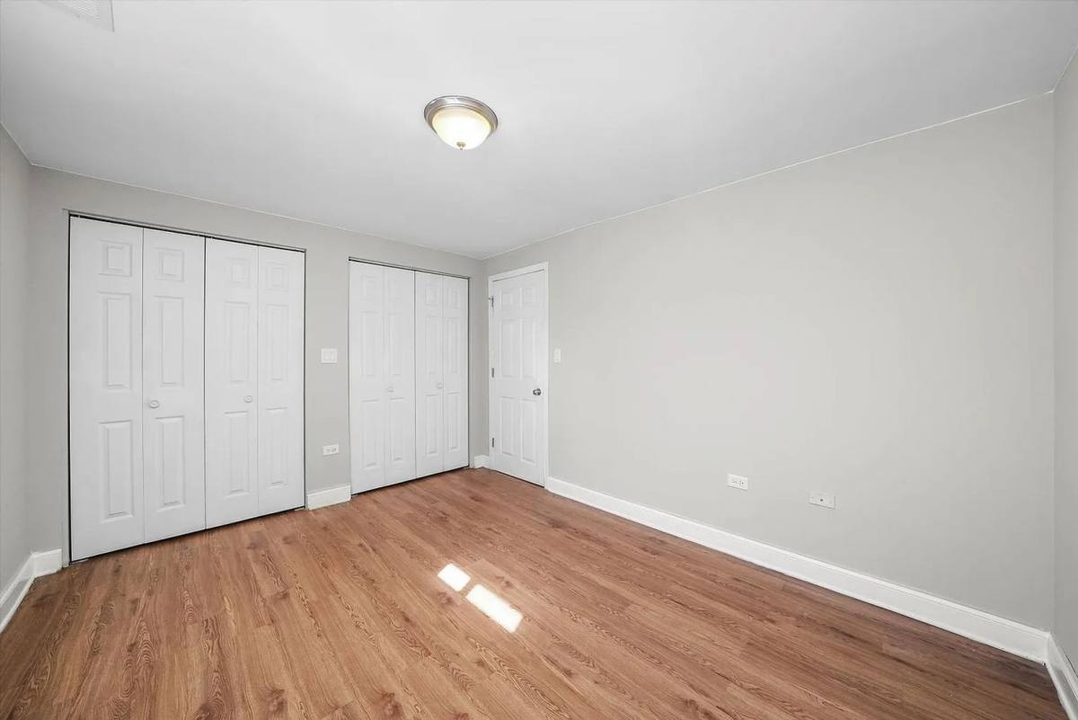 Apartment for rent at 4145 S Michigan Ave, Chicago, IL 60653