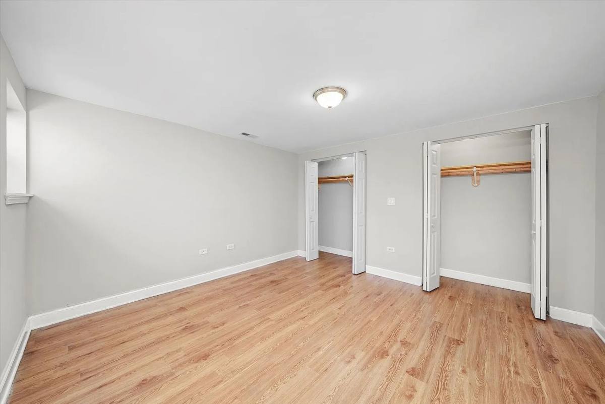 Apartment for rent at 4145 S Michigan Ave, Chicago, IL 60653