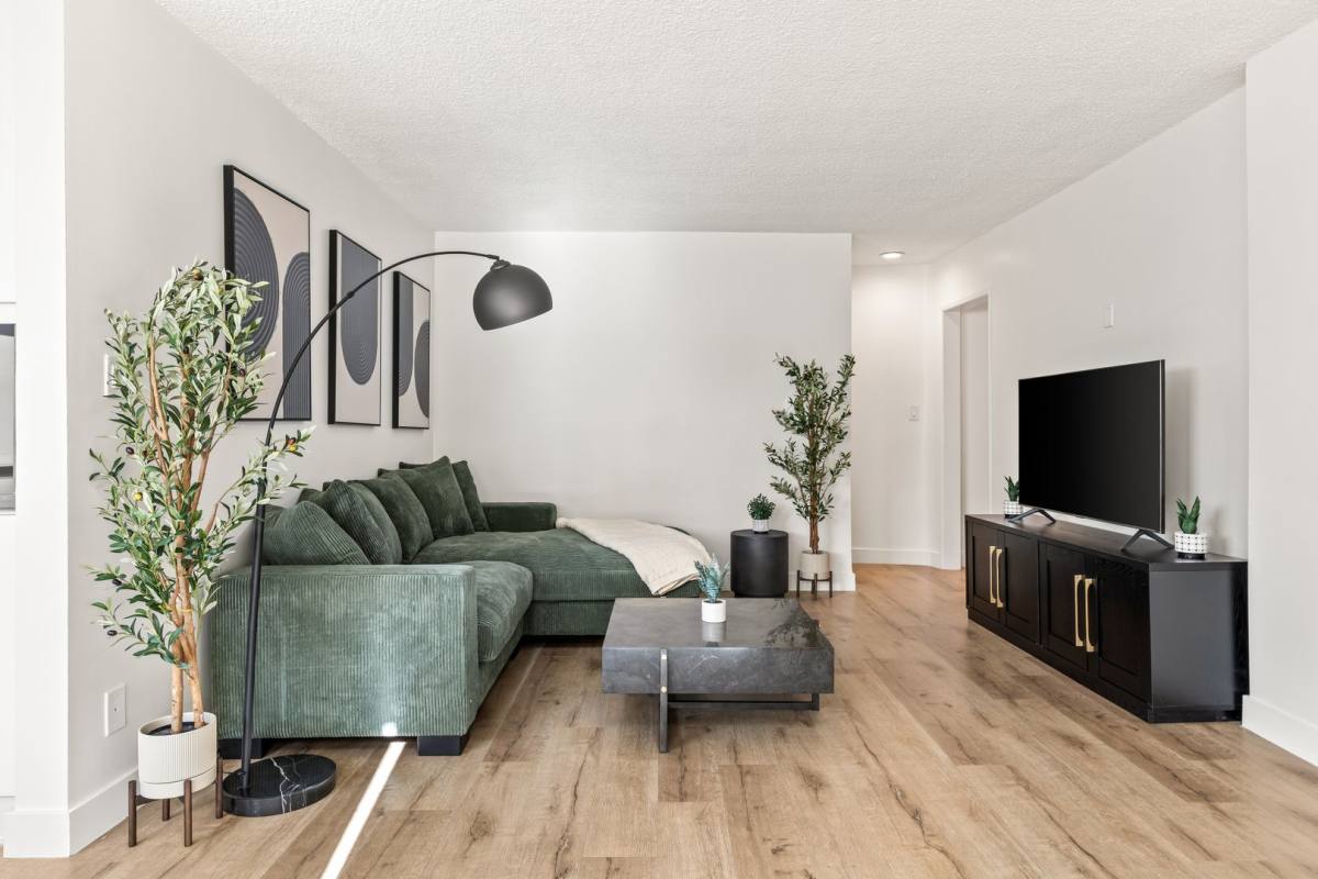 Apartment for rent at 1700 Malcolm Ave, Los Angeles, CA 90024