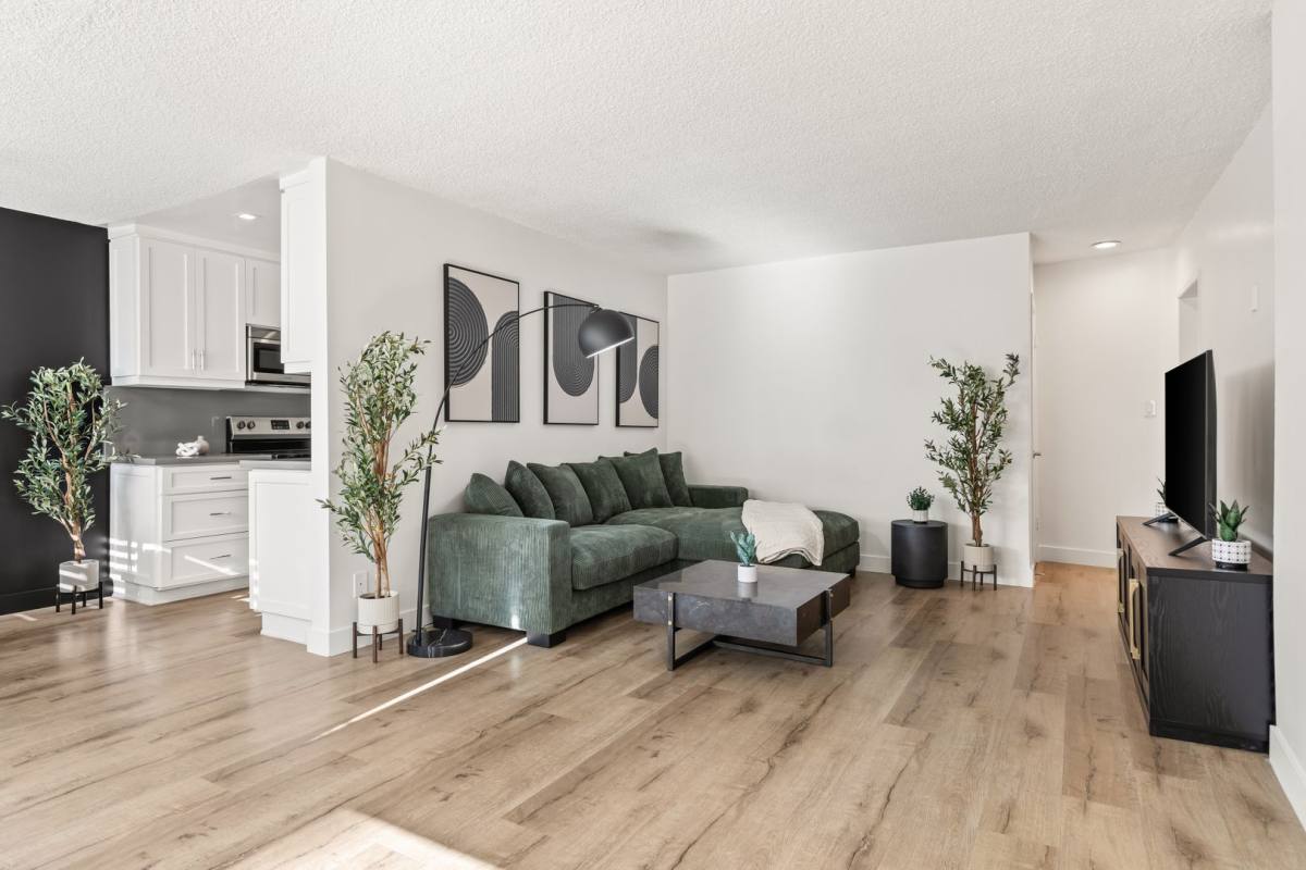 Apartment for rent at 1700 Malcolm Ave, Los Angeles, CA 90024