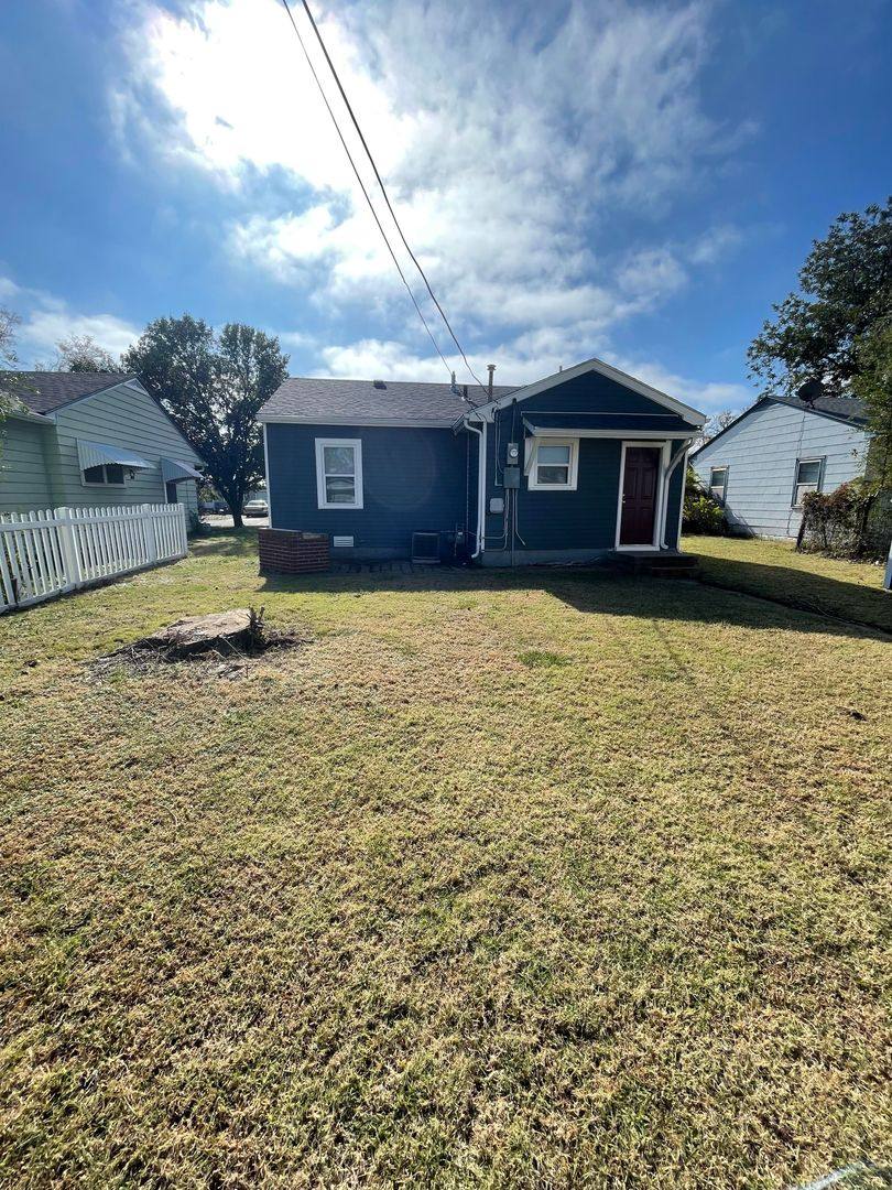 House for rent at 2100 29th St, Great Bend, KS 67530