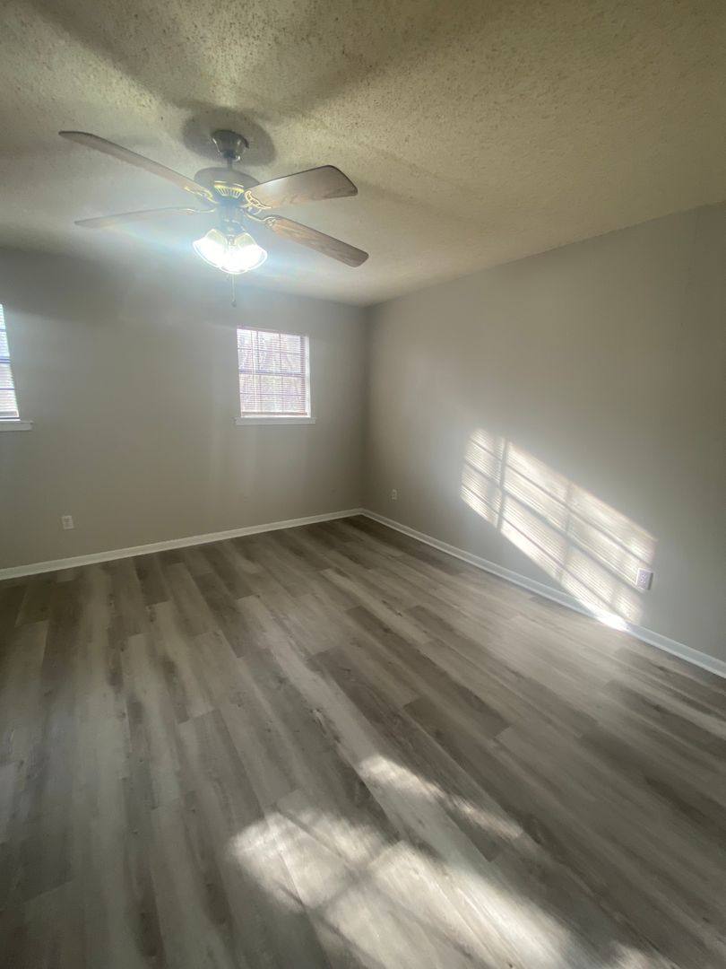 Apartment for rent at 405 Lumpkin Ave, Tupelo, MS 38801