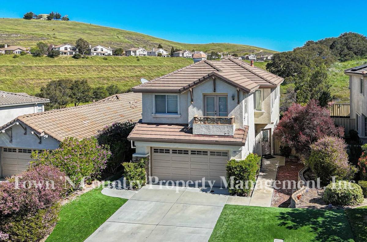 House for rent at 27312 Bavella Way, Salinas, CA 93908