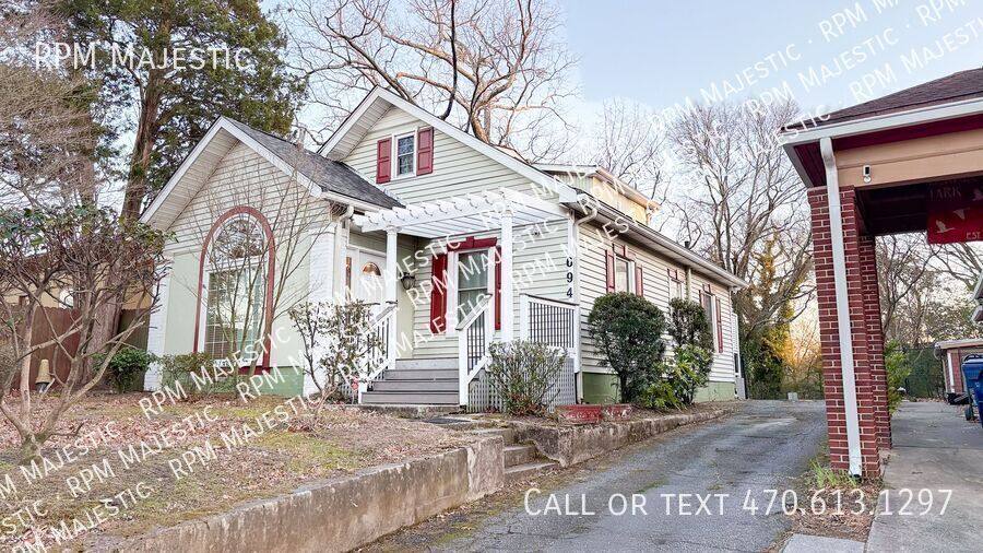 House for rent at 694 Bellemeade Ave NW, Atlanta, GA 30318