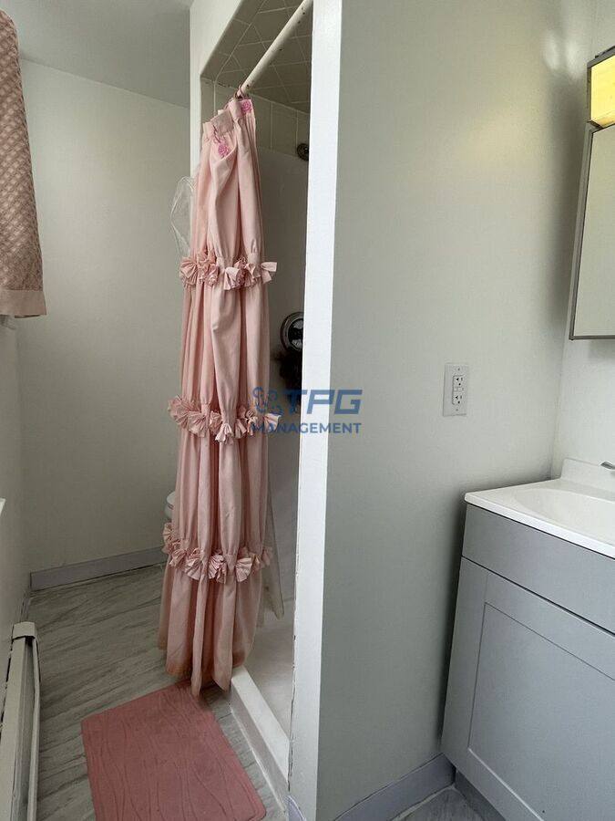 Apartment for rent at 111 Mallory Ave #7, Jersey City, NJ 07304