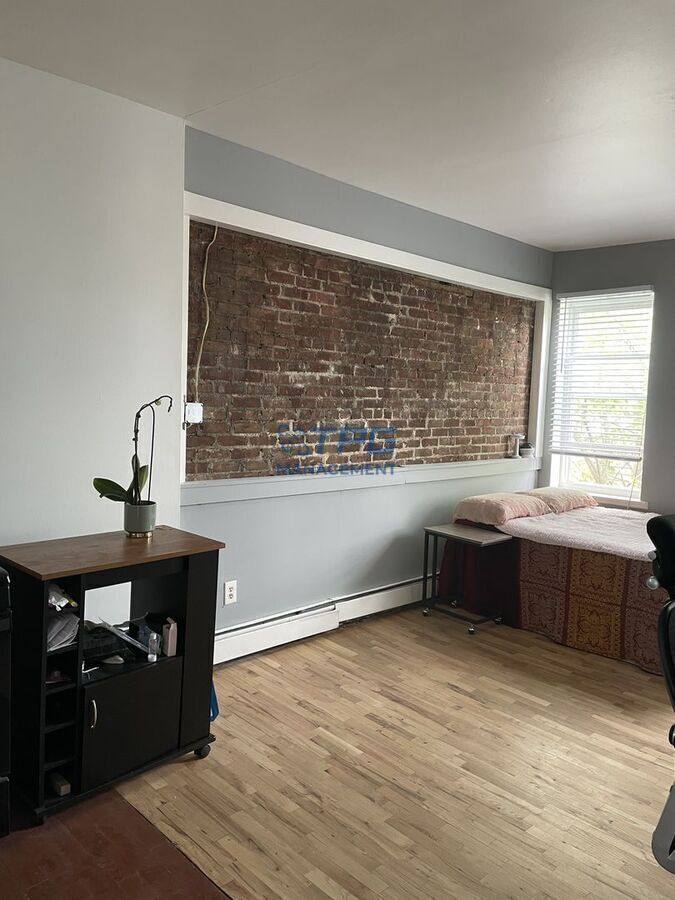 Apartment for rent at 111 Mallory Ave #7, Jersey City, NJ 07304