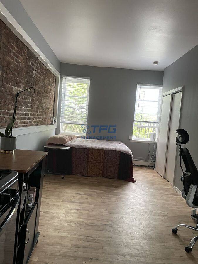 Apartment for rent at 111 Mallory Ave #7, Jersey City, NJ 07304