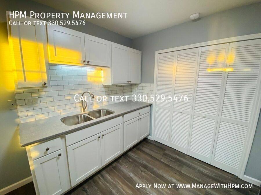 Apartment for rent at 2531 Zircon St NE, Canton, OH 44721