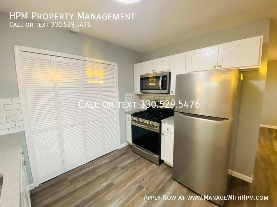 Apartment for rent at 2531 Zircon St NE, Canton, OH 44721