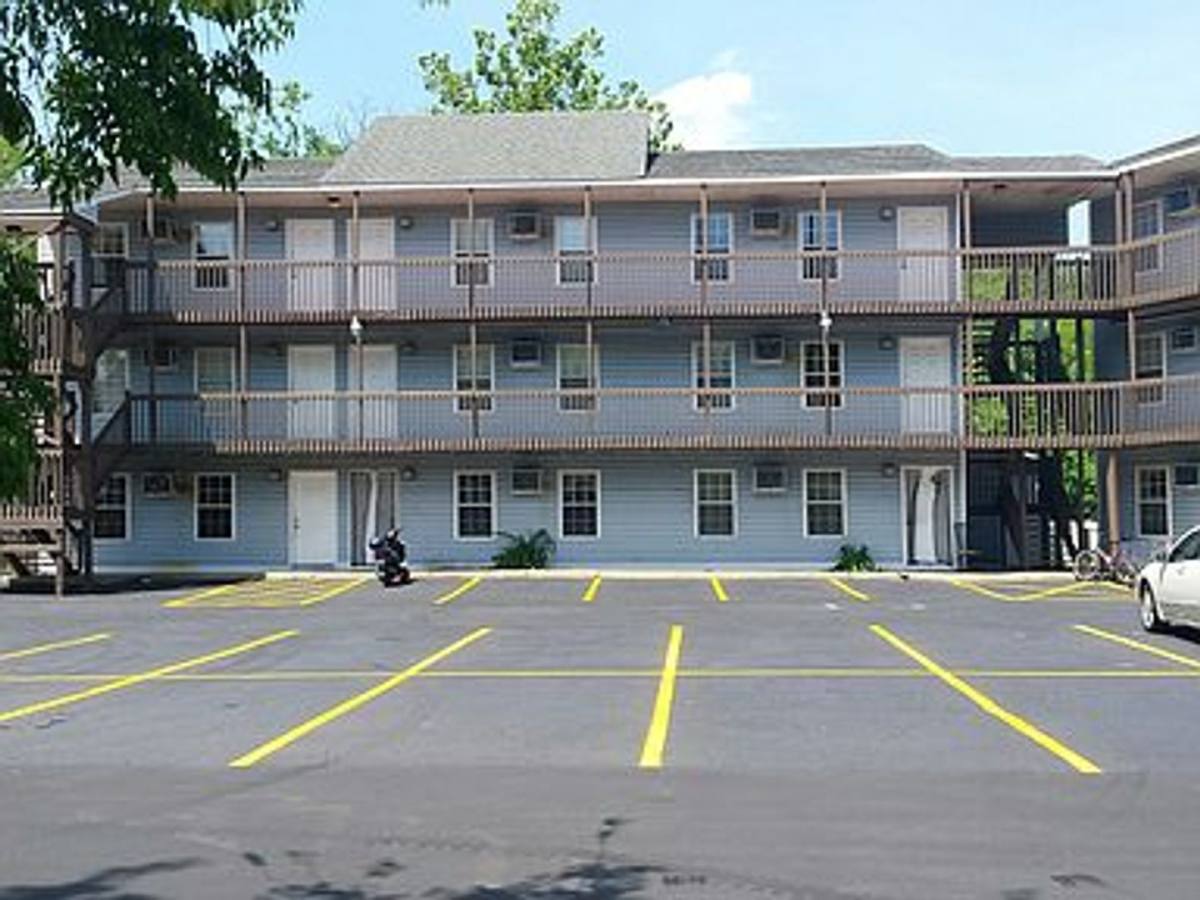 Apartment for rent at 7465 Fenner St, Norfolk, VA 23505