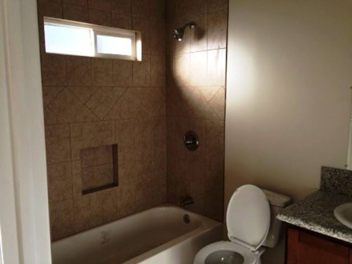 Apartment for rent at 3778 - 3780 S La Salle Ave, Los Angeles, CA 90018