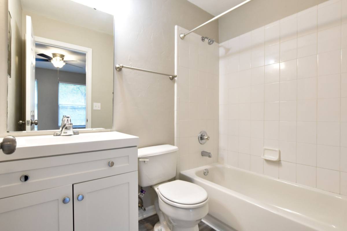 Apartment for rent at 610 SW 11th Lane, Gainesville, FL 32601