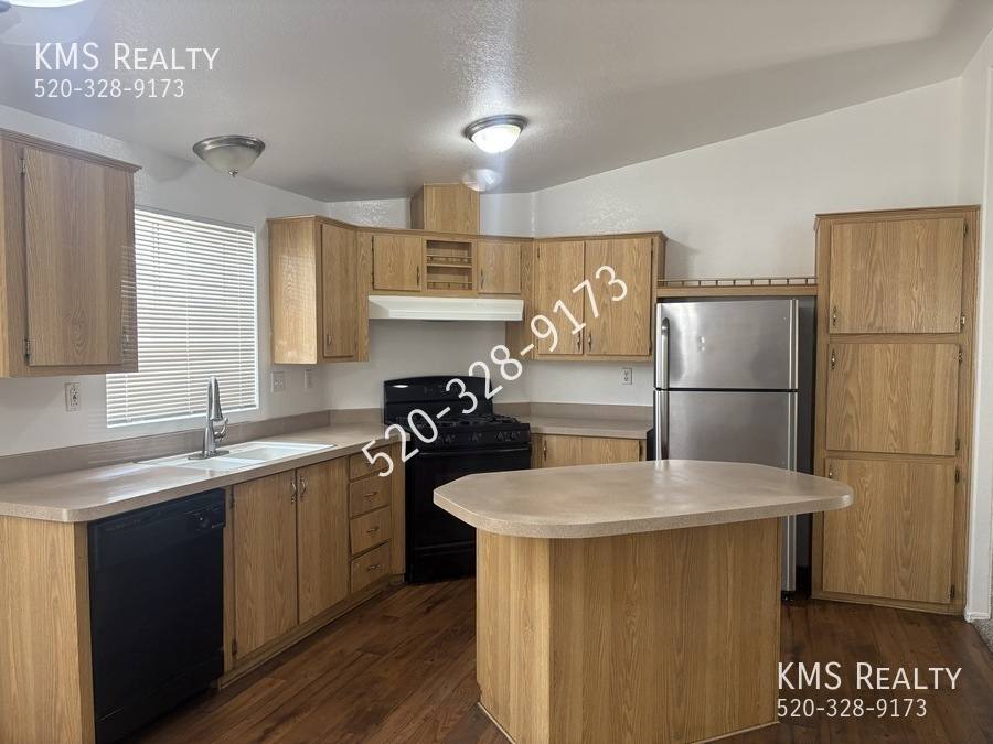 House for rent at 4861 N River Vista Dr, Tucson, AZ 85705