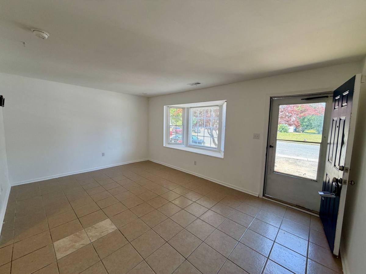 Townhouse for rent at 68 Village Dr, Dover, DE 19904