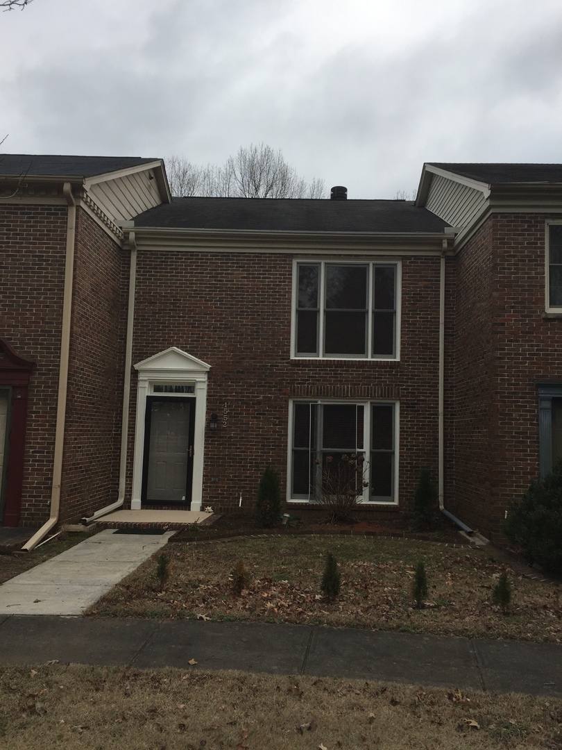 Townhouse for rent at 1552 Four Mile Post Rd, Huntsville, AL 35802