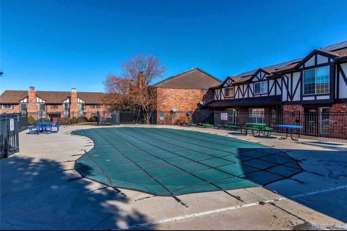 Townhouse for rent at 3825 S Monaco Parkway #BUILDING 5, Denver, CO 80237