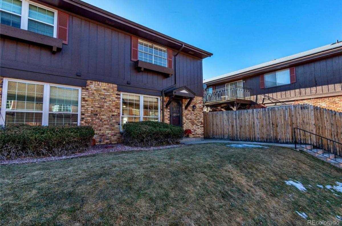 Townhouse for rent at 3825 S Monaco Parkway #BUILDING 5, Denver, CO 80237