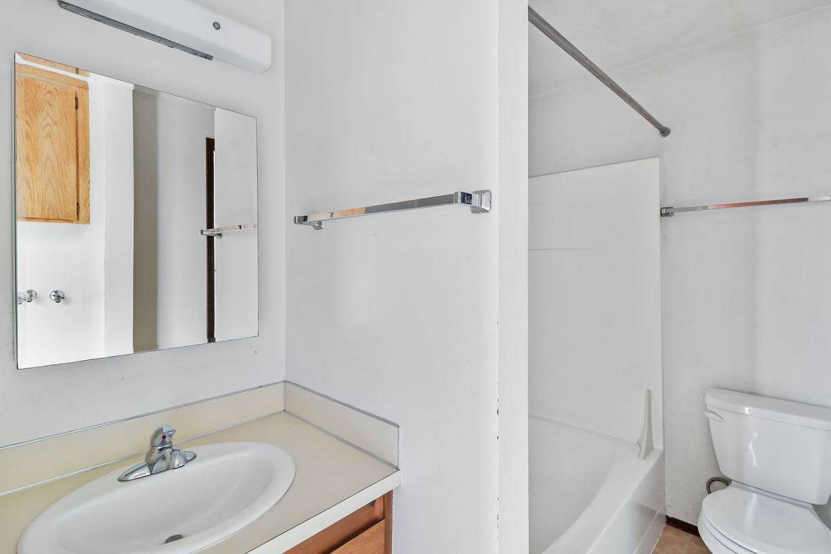 Apartment for rent at 395 S Oak Harbor St, Oak Harbor, WA 98277