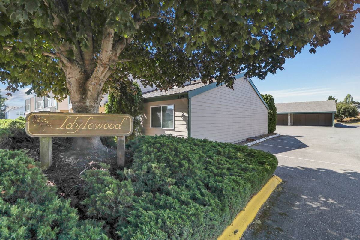 Apartment for rent at 395 S Oak Harbor St, Oak Harbor, WA 98277