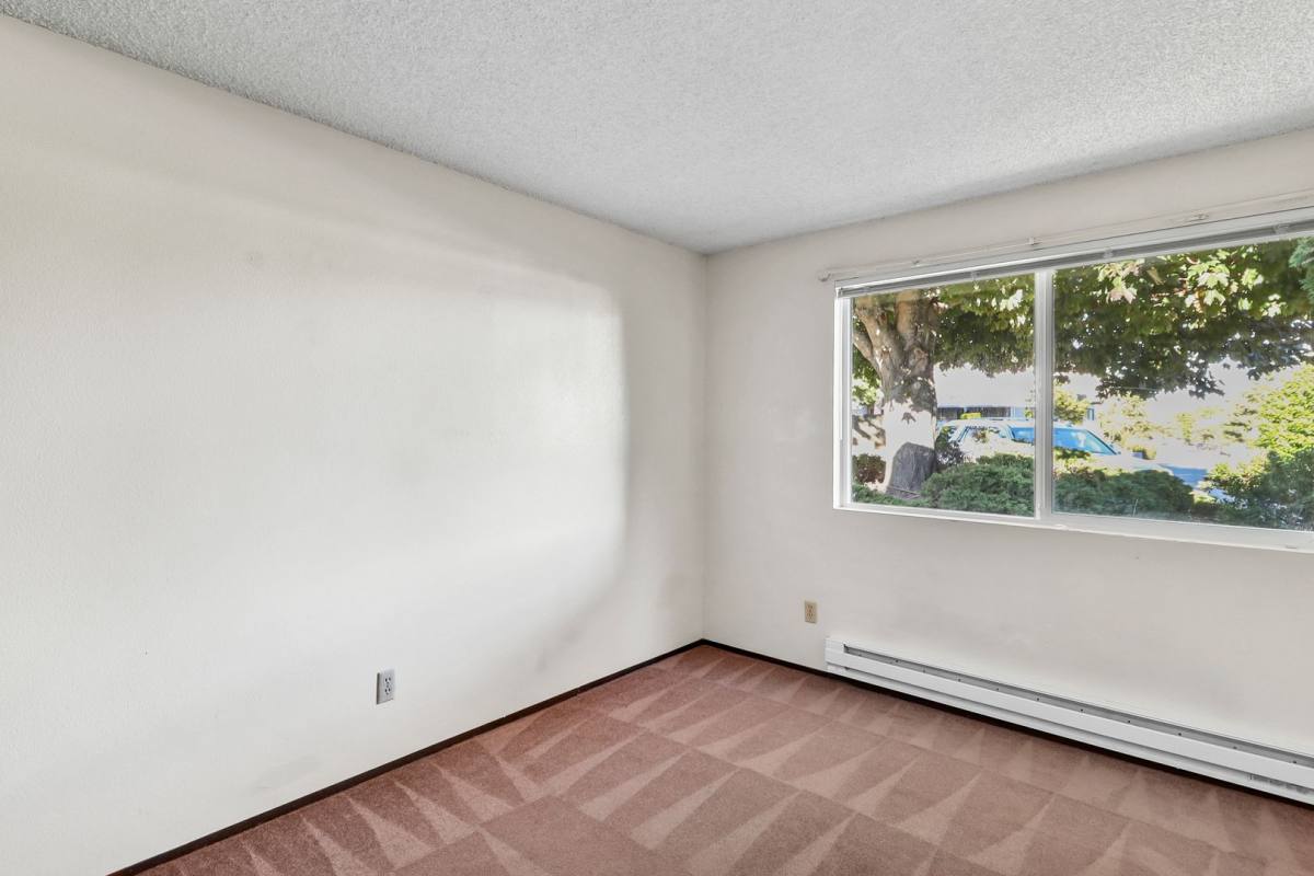 Apartment for rent at 395 S Oak Harbor St, Oak Harbor, WA 98277