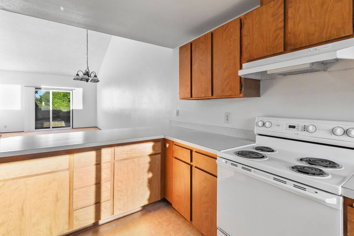 Apartment for rent at 395 S Oak Harbor St, Oak Harbor, WA 98277