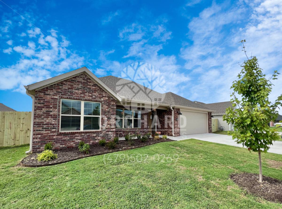 House for rent at 925 Sugar Pine St, Springdale, AR 72762