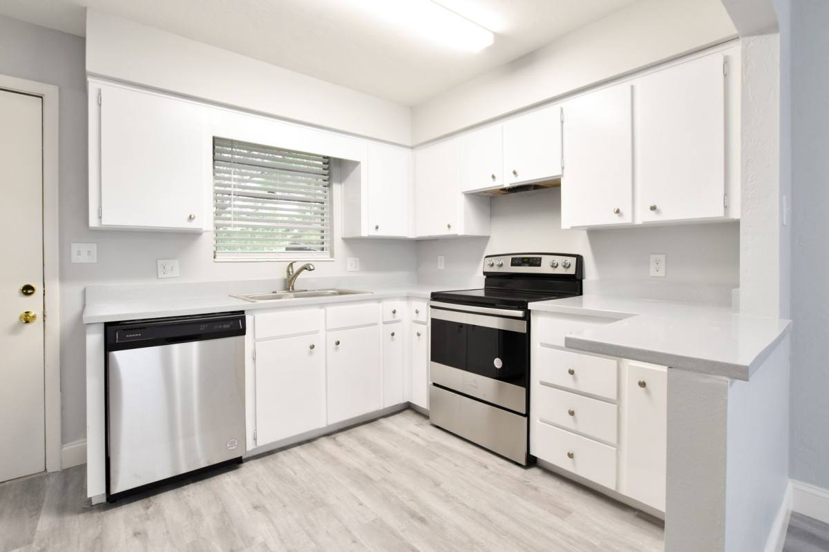 Townhouse for rent at 3650 SW 20th Ave, Gainesville, FL 32607