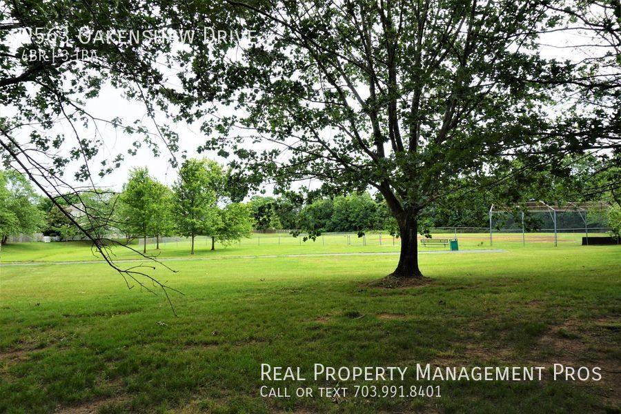 House for rent at 9563 Oakenshaw Dr, Manassas, VA 20110