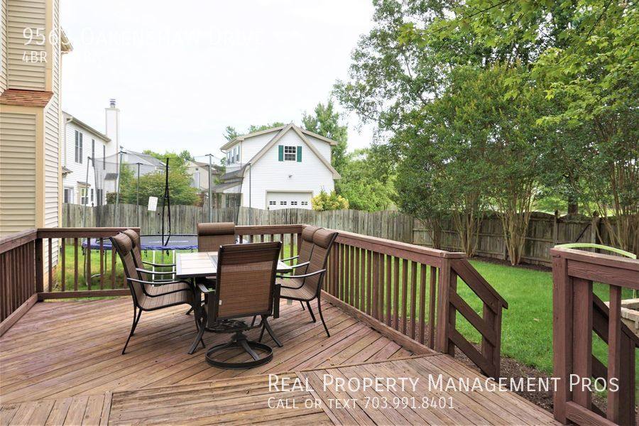 House for rent at 9563 Oakenshaw Dr, Manassas, VA 20110