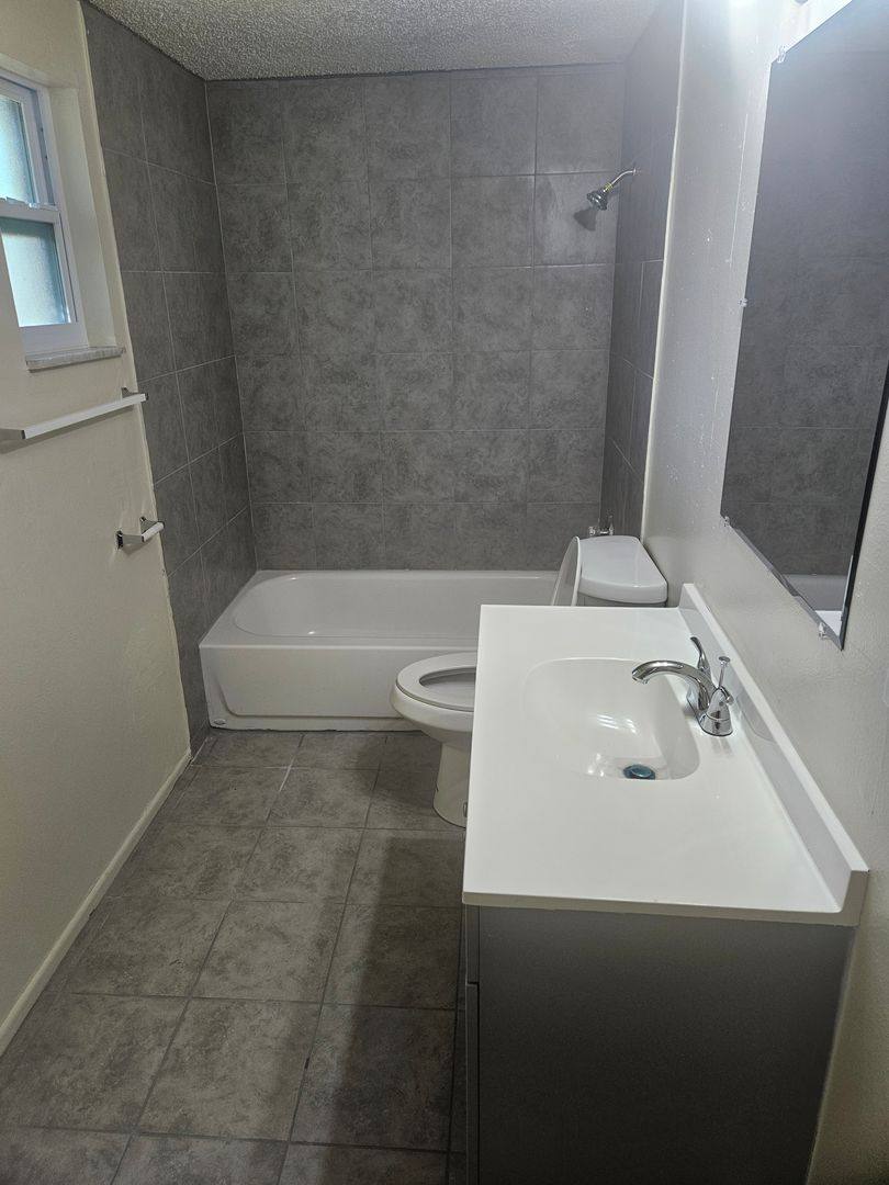 House for rent at 616 33rd Aveeast, Bradenton, FL 34208