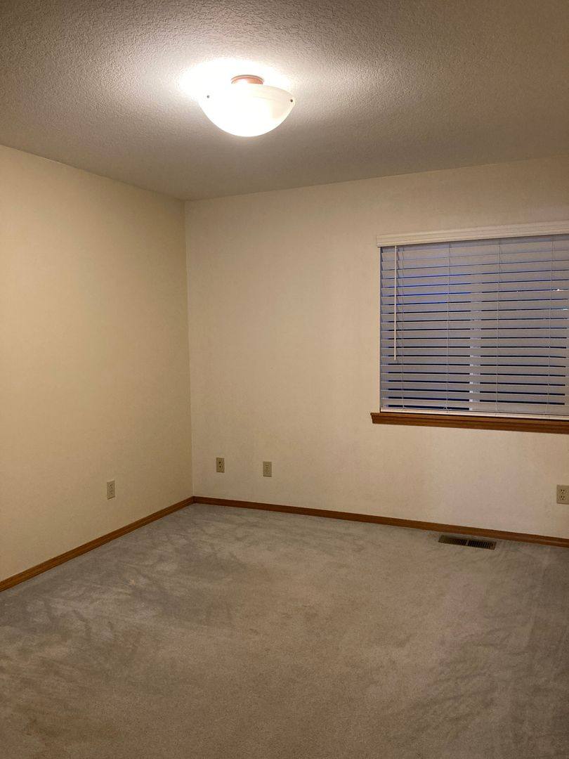 House for rent at 214 Hillsdale Dr, Newberg, OR 97132