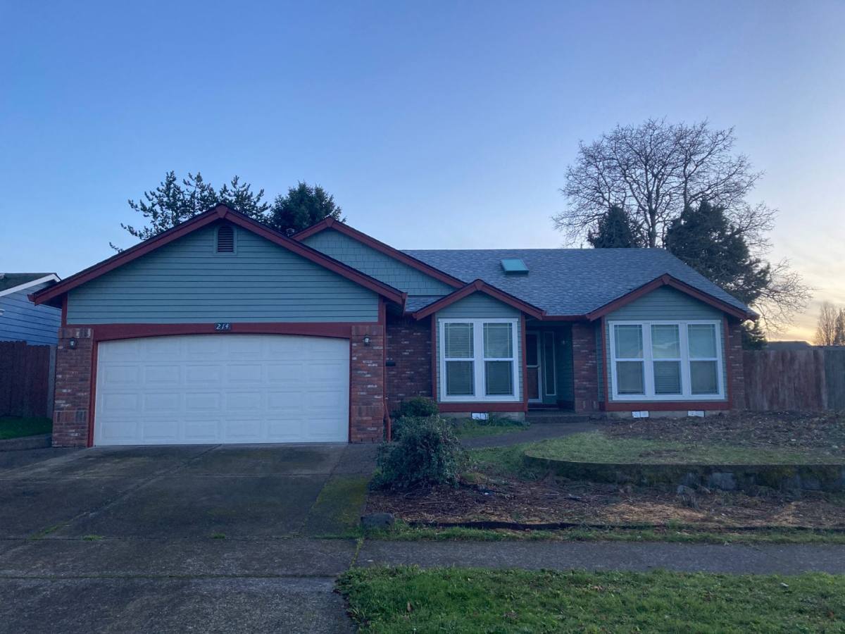 House for rent at 214 Hillsdale Dr, Newberg, OR 97132