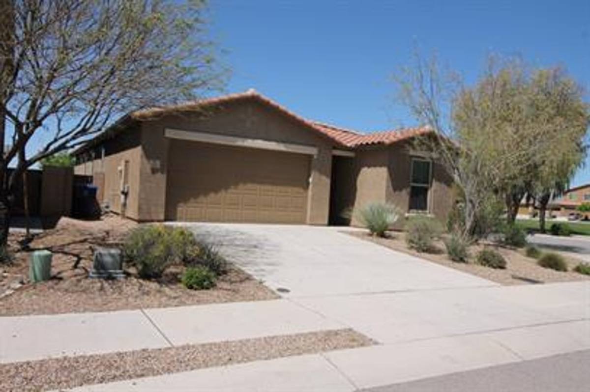 House for rent at 6420 E Via Jardin Verde, Tucson, AZ 85756