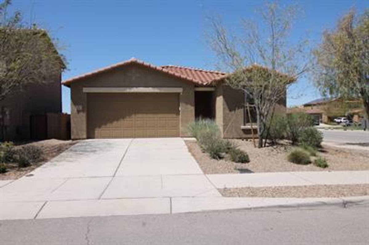 House for rent at 6420 E Via Jardin Verde, Tucson, AZ 85756
