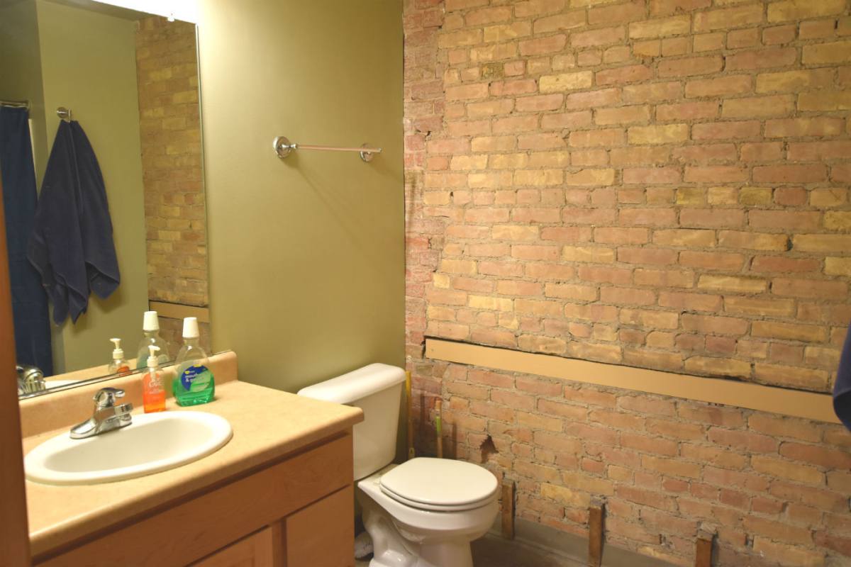 Apartment for rent at 415 - 419 N Main St, Oshkosh, WI 54901