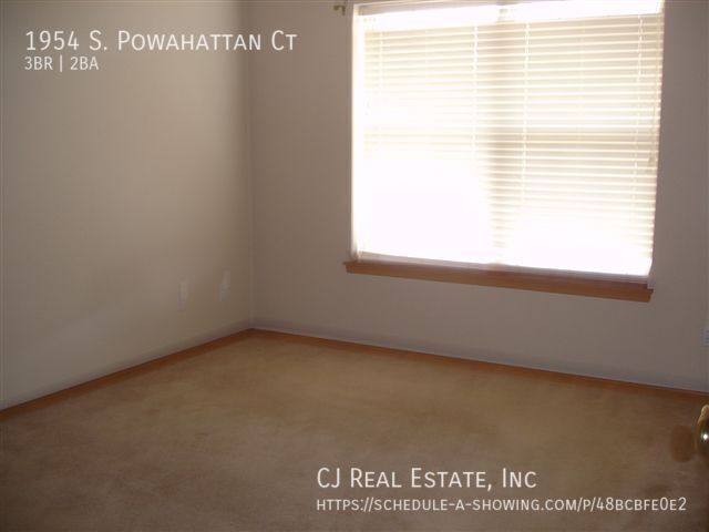 House for rent at 1954 S Powahattan Court, Independence, MO 64057